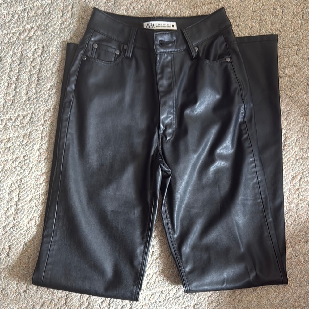 Women's ZARA LEATHER (look) super comfy  Black Jeans. Like new condition